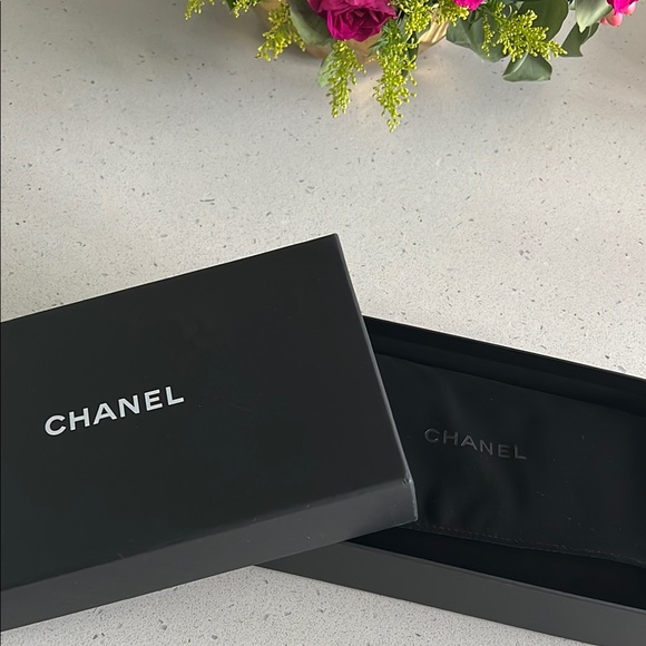 CHANEL Blue Quilted Wallet - Picture 9 of 11